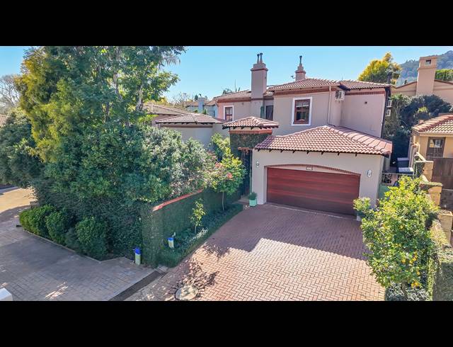 4 BEDROOM FREEHOLD FOR SALE IN FAERIE GLEN